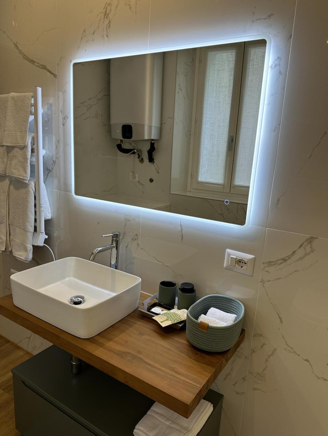 The Captain'S Apartments Sirocco - City Center Leonardo Academy 세스토 칼렌데 외부 사진