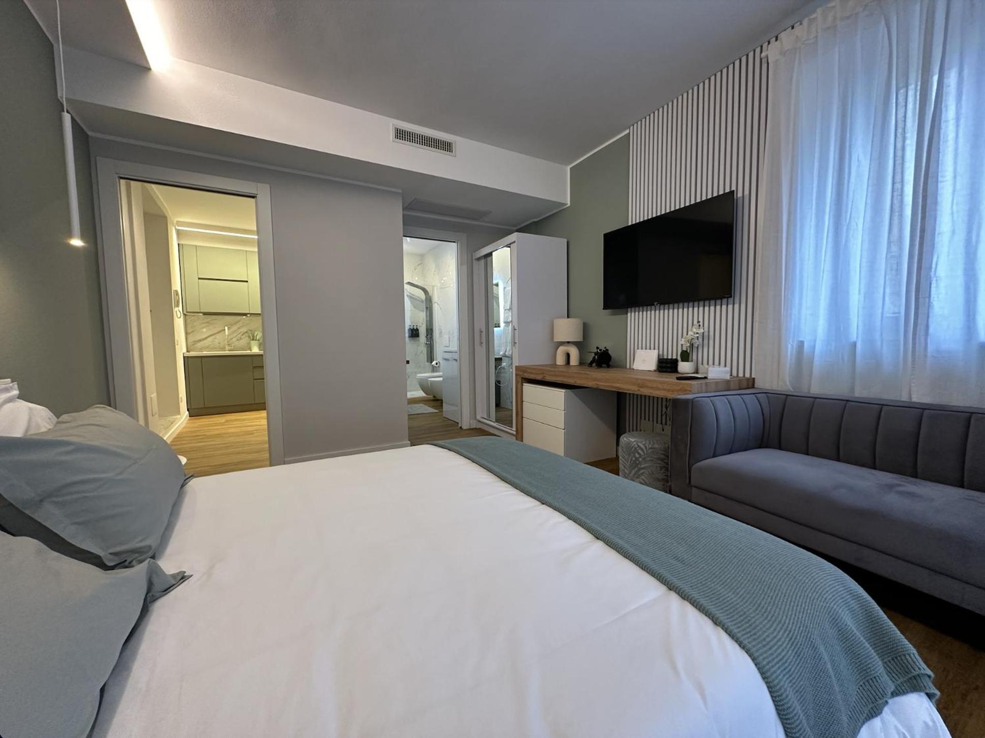 The Captain'S Apartments Sirocco - City Center Leonardo Academy 세스토 칼렌데 외부 사진